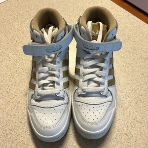 Women’s adidas shoes